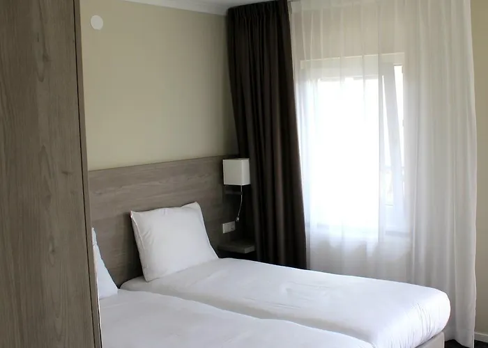 Отель Fletcher Valkenburg