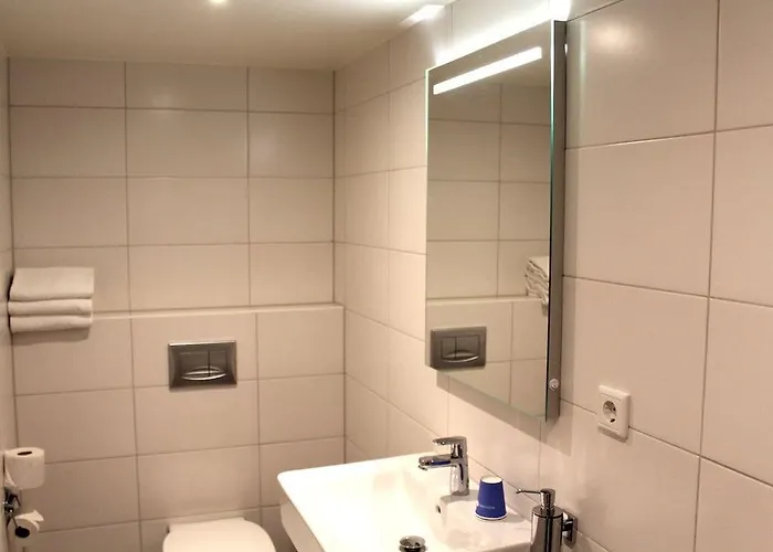 Fletcher Valkenburg Валкенбург