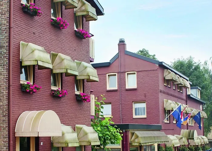 Fletcher Valkenburg Валкенбург